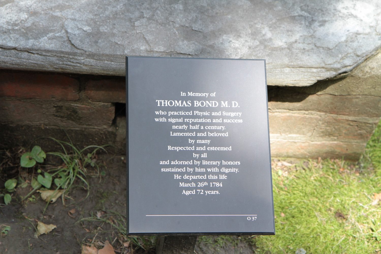 Thomas%20Bond%27s%20tomb%2C%20Christ%20Church%20Cemetery%2C%20Philadelphia%20-%2004.jpg
